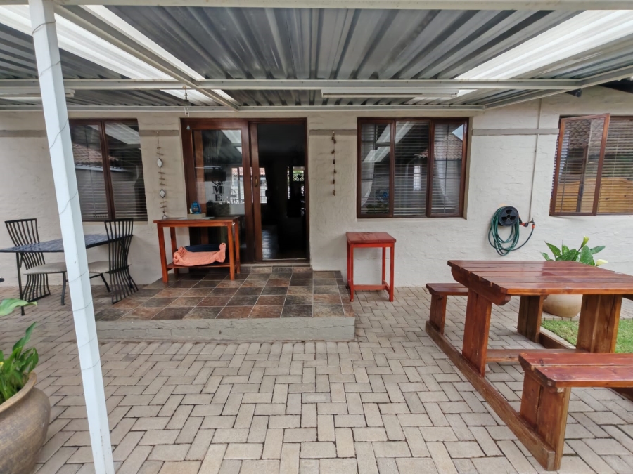 2 Bedroom Property for Sale in Vaalpark Free State